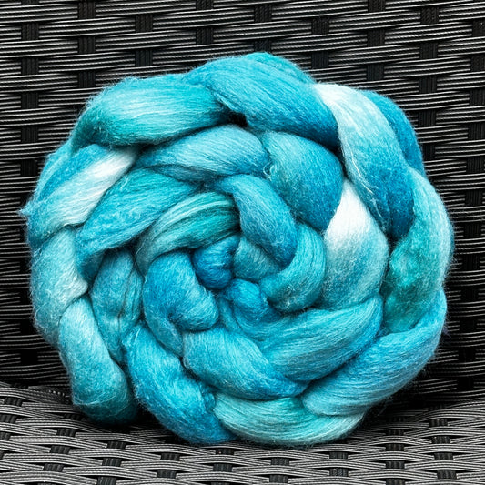 Genuine turquoise - Haunui wool 19.6 micron 70% + silk 30%