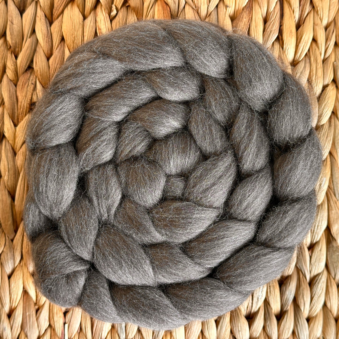 Haunui Charcoal Hogget - 18,8 micron