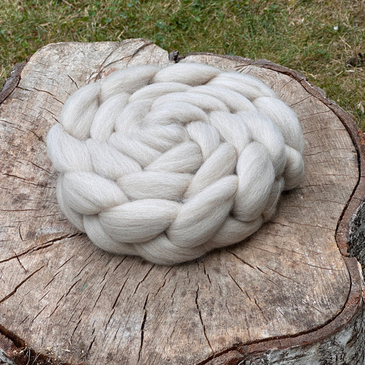 Haunui wool - fine - Oatmeal 22,7 micron